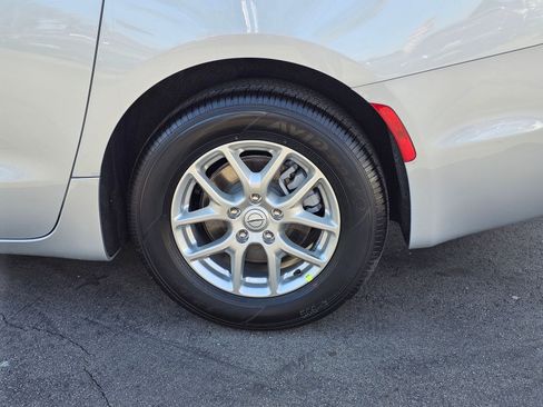 New 2026 Chrysler Pacifica Select image 9