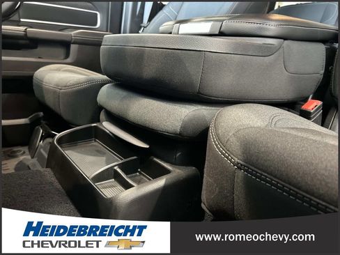 Used 2025 RAM 3500 Big Horn AWD/4WD image 30