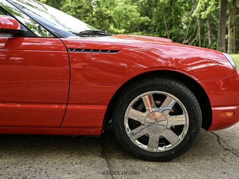 Used 2002 Ford Thunderbird RWD image 11