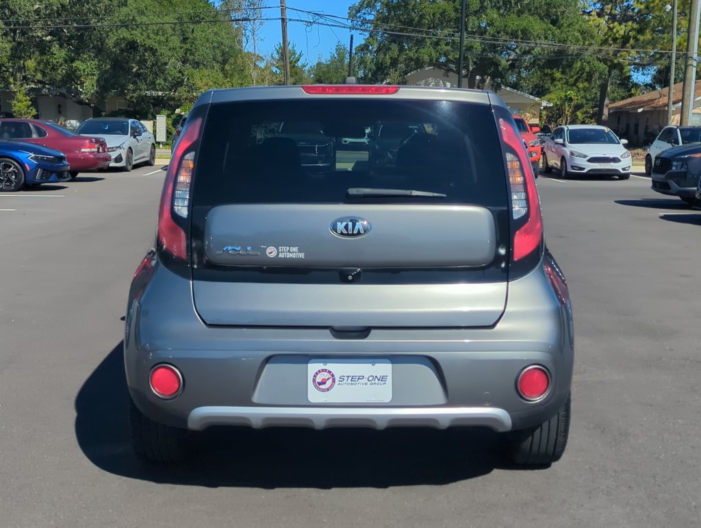 Used 2017 Kia Soul + FWD image 6