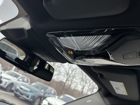 Used 2025 BMW X5 xDrive40i w/ Executive Package image 29