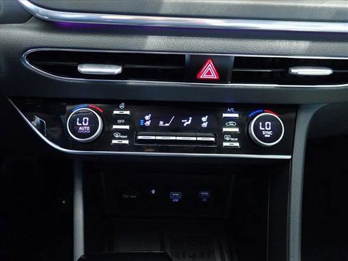 Used 2020 Hyundai Sonata Limited FWD image 17