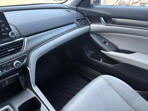 Used 2020 Honda Accord LX image 31