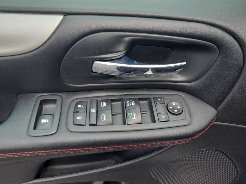 Used 2020 Dodge Grand Caravan GT FWD image 25