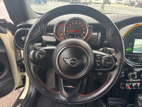 Used 2019 MINI Cooper S w/ Signature Upholstery Package image 19