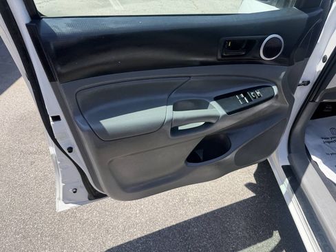 Used 2012 Toyota Tacoma 2WD Access Cab w/ SR5 Pkg image 8