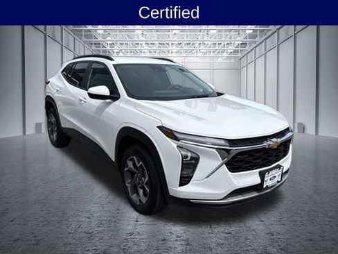 Used 2024 Chevrolet Trax LT FWD image 5