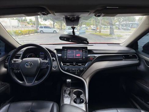 Used 2022 Toyota Camry SE w/ Convenience Package FWD image 21