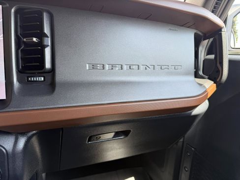 Used 2024 Ford Bronco Outer Banks AWD/4WD image 44