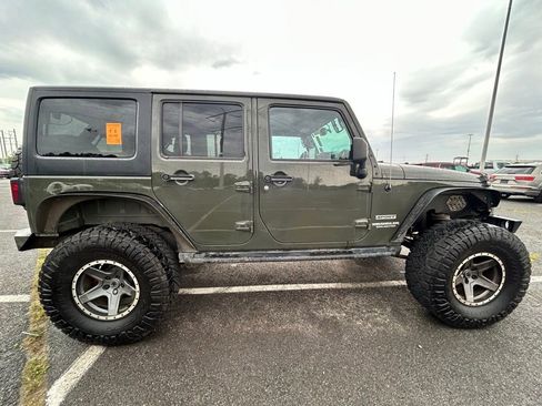 Used 2015 Jeep Wrangler Unlimited Sport w/ Quick Order Package 24S AWD/4WD image 6