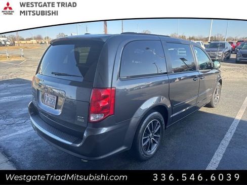 Used 2017 Dodge Grand Caravan GT image 11