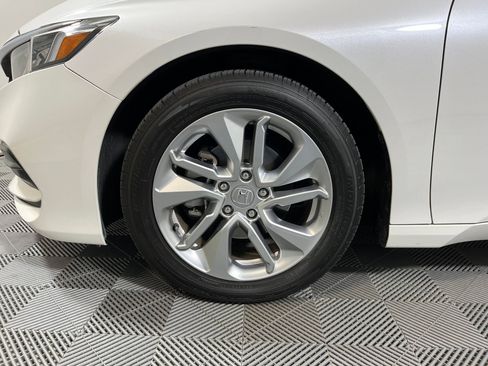 Certified 2019 Honda Accord LX image 9