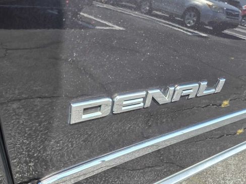 Used 2018 GMC Yukon Denali w/ Open Road Package AWD/4WD image 10