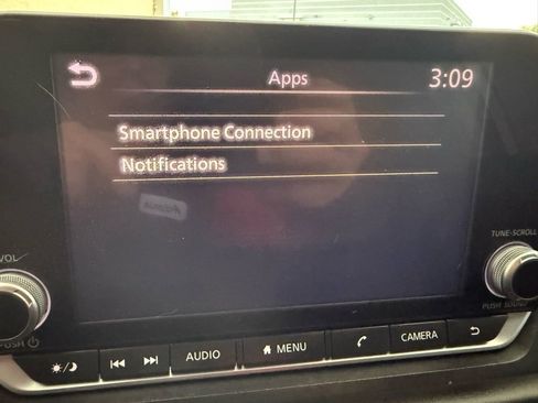 Used 2021 Nissan Rogue SV image 39