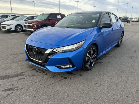 Used 2021 Nissan Sentra SR image 3