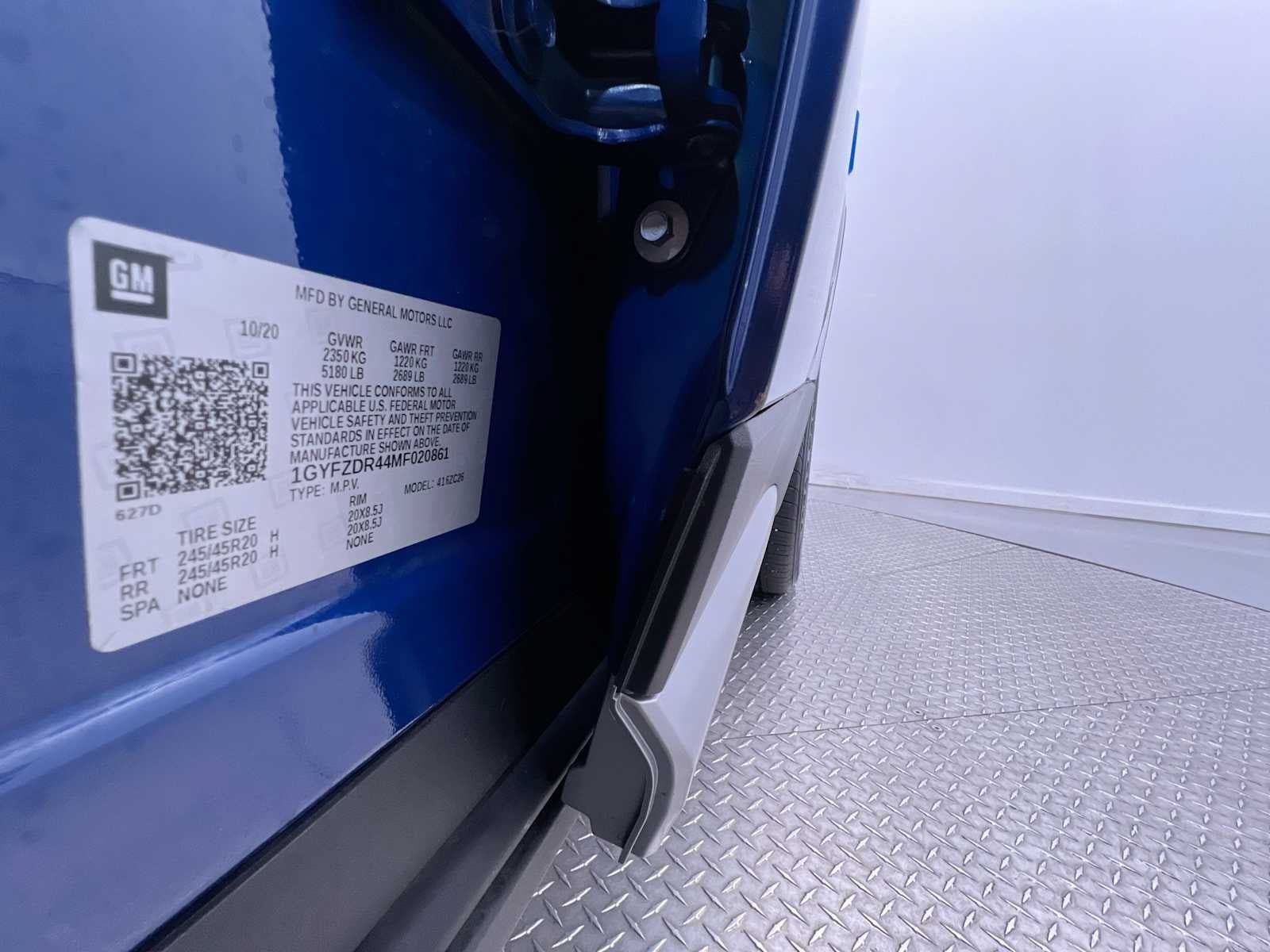 Used 2021 Cadillac XT4 Premium Luxury w/ Cold Weather Package AWD/4WD image 45