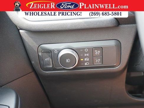 Used 2022 Ford Escape SEL image 28