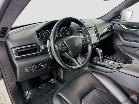 Used 2023 Maserati Levante Modena AWD/4WD image 9