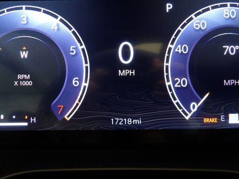 Used 2025 Jeep Grand Cherokee Laredo X w/ Luxury Tech Group I image 32