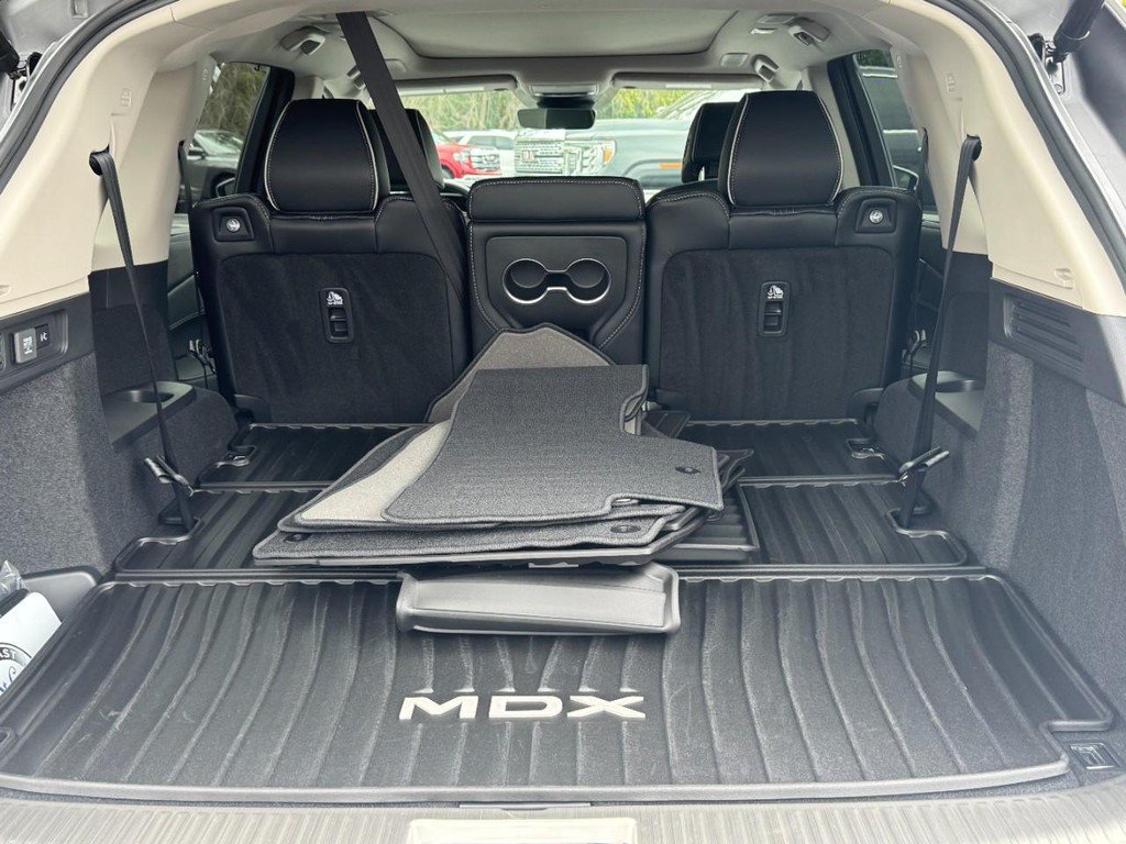 Certified 2026 Acura MDX w/ Advance Package AWD/4WD image 5