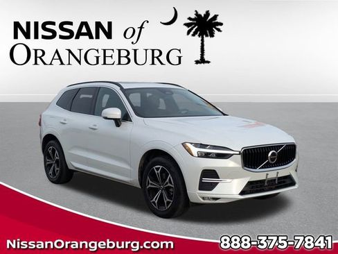 Used 2022 Volvo XC60 B5 Momentum image 1