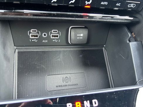 New 2025 Jeep Grand Cherokee Altitude image 12