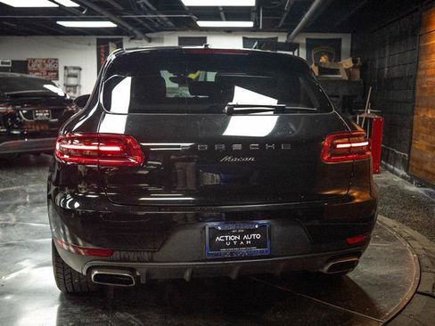Used 2018 Porsche Macan AWD/4WD image 7