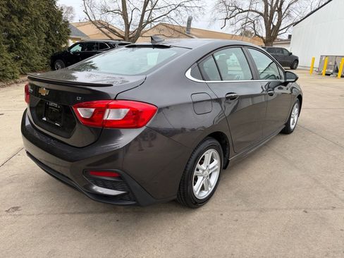 Used 2017 Chevrolet Cruze LT w/ Convenience Package image 30
