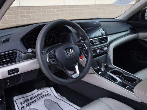 Used 2018 Honda Accord LX image 16