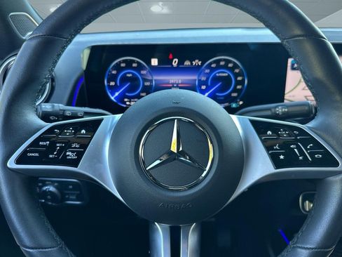 Certified 2025 Mercedes-Benz EQB 300 4MATIC image 17