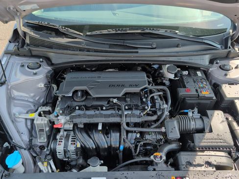 Used 2023 Hyundai Elantra SEL w/ Convenience Package image 16