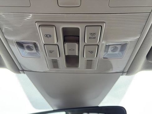 Certified 2023 Volkswagen Atlas SEL image 28