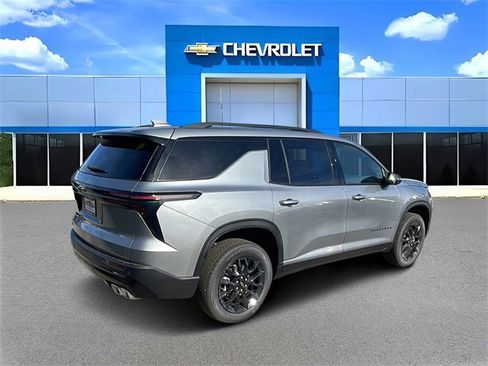 New 2026 Chevrolet Traverse LT w/ Midnight/Sport Edition image 3