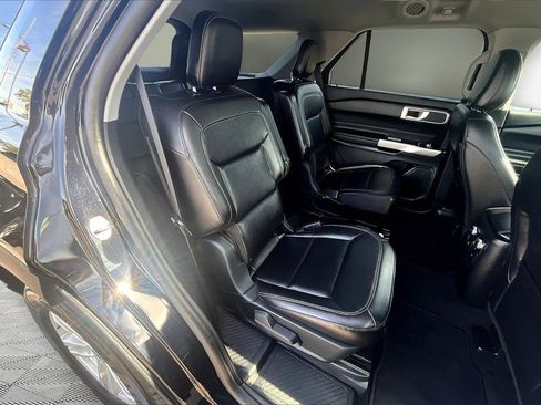Used 2021 Ford Explorer XLT w/ Equipment Group 202A image 26
