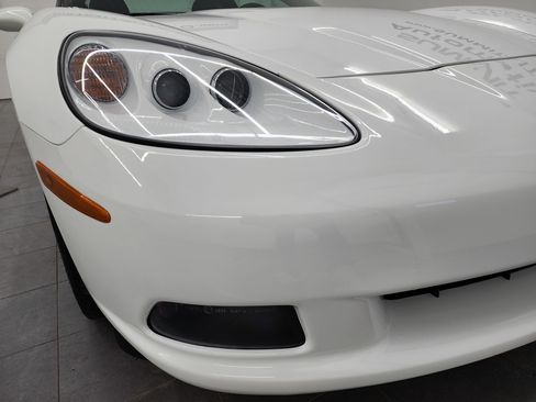 Used 2007 Chevrolet Corvette Coupe w/ Preferred Equipment Group image 19