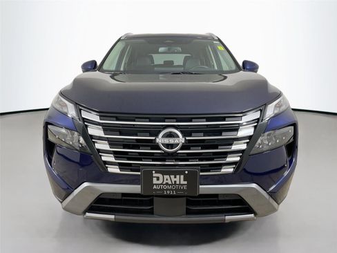 Used 2026 Nissan Rogue SL AWD/4WD image 3