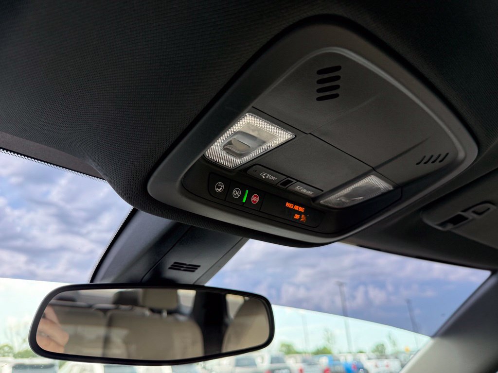 Used 2022 Chevrolet Traverse LS AWD/4WD image 20