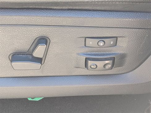 Used 2016 RAM 1500 Laramie w/ Convenience Group image 21