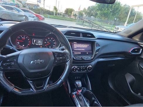 Used 2021 Chevrolet TrailBlazer RS w/ Sun and Liftgate Package image 20