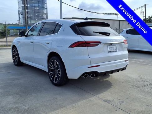 New 2025 Maserati Grecale GT image 8