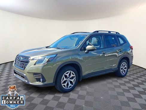 Used 2023 Subaru Forester Premium AWD/4WD image 6