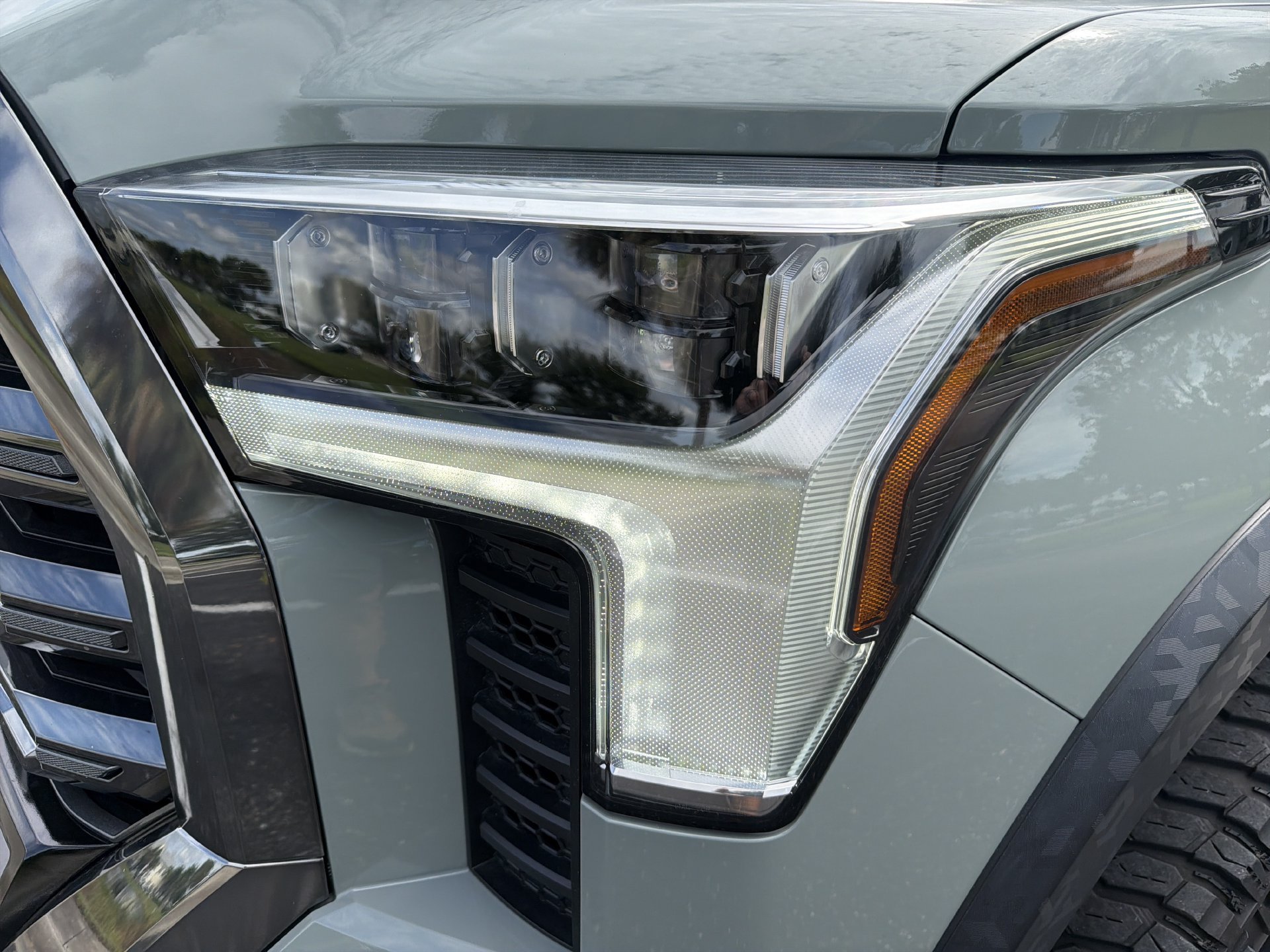 Used 2025 Toyota Tundra Platinum AWD/4WD image 9