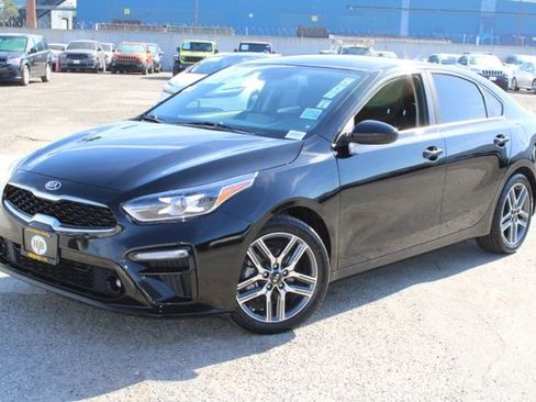 Used 2019 Kia Forte S w/ S Premium Package image 12