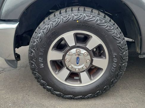 Used 2016 Ford F250 Lariat RWD image 26