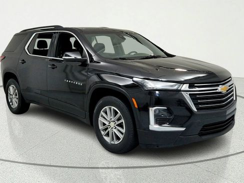 Used 2023 Chevrolet Traverse LT FWD image 7