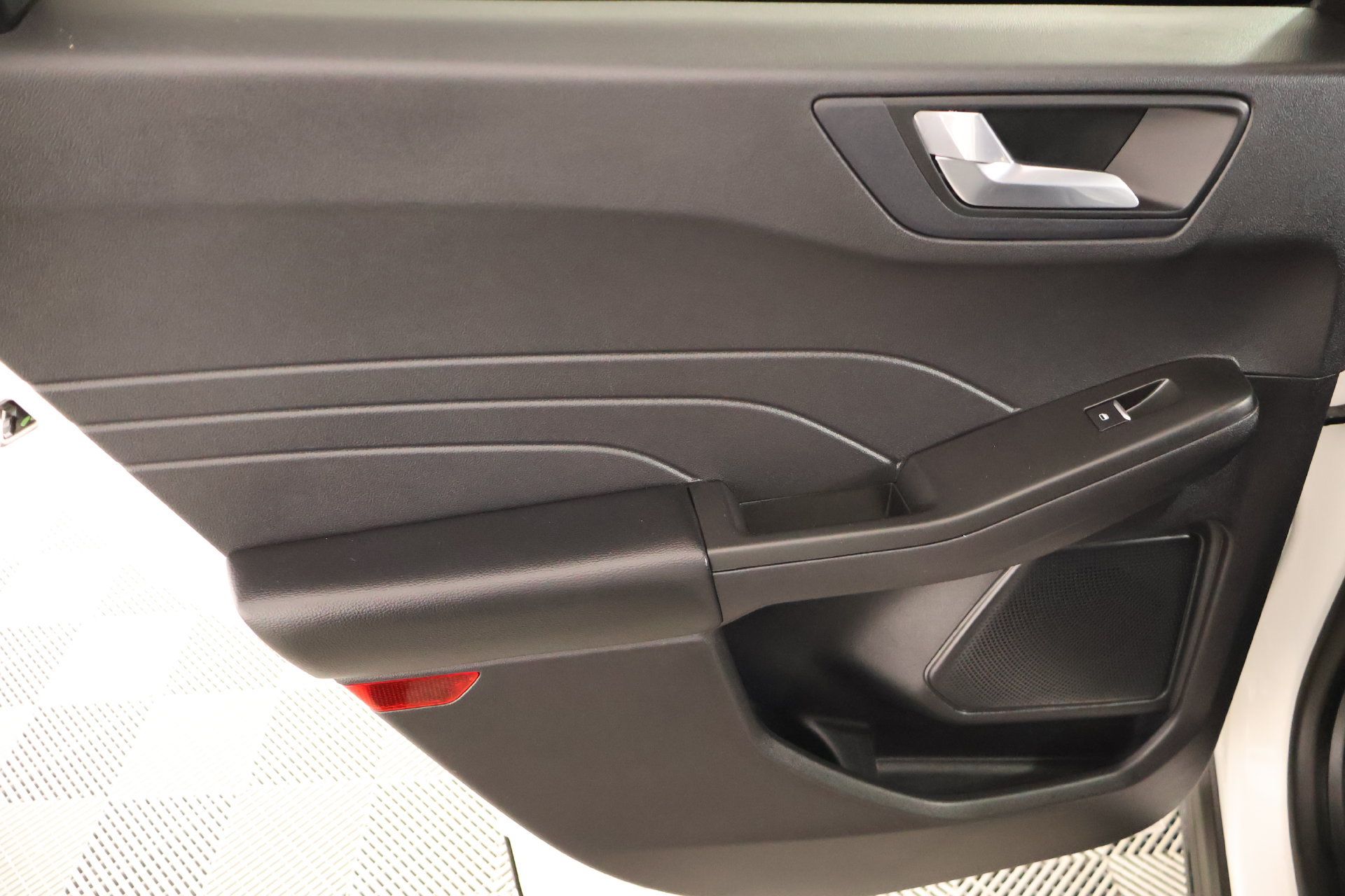 Used 2021 Ford Escape SEL FWD image 16