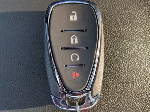 Used 2024 Chevrolet Trax RS w/ Driver Confidence Package image 29