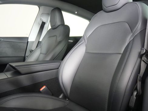 Used 2026 Tesla Model Y AWD image 10