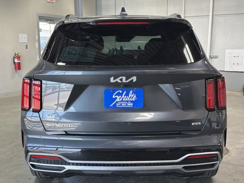 Used 2023 Kia Sorento SX image 6