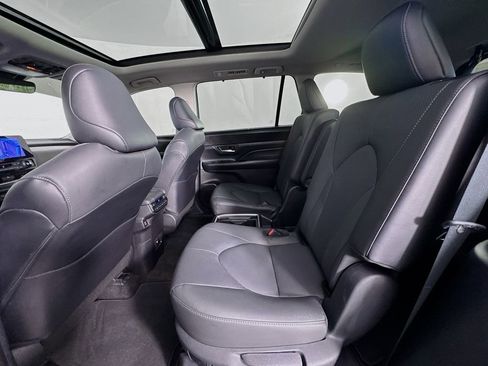 Used 2025 Toyota Grand Highlander Limited image 26